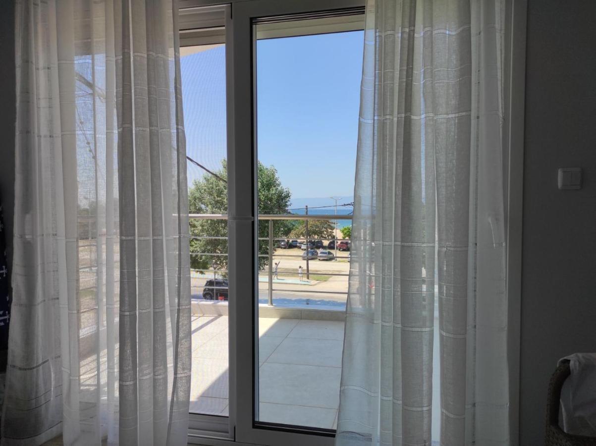Blue Beach Apartments Ofrínion Zewnętrze zdjęcie
