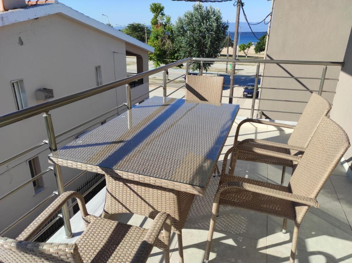 Blue Beach Apartments Ofrínion Zewnętrze zdjęcie